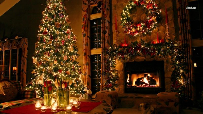 11721-christmas-decorations-1366x768-holiday-wallpaper